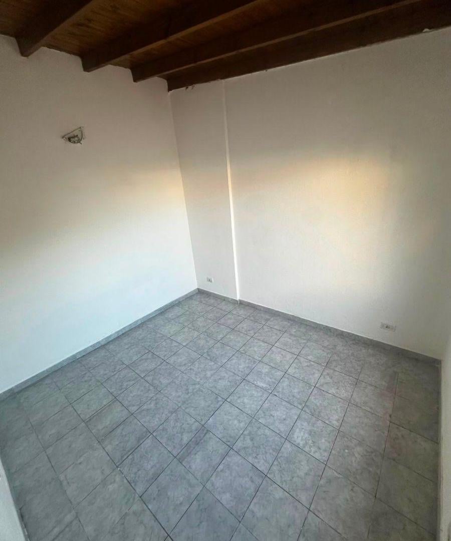 Foto de Departamento de 2 amb. en alquiler en Ramos Mejía, imagen 3