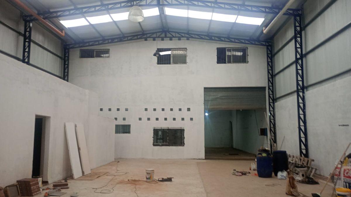 Foto de Galpón de 600 m en Villa Tesei en Alquiler, imagen 2