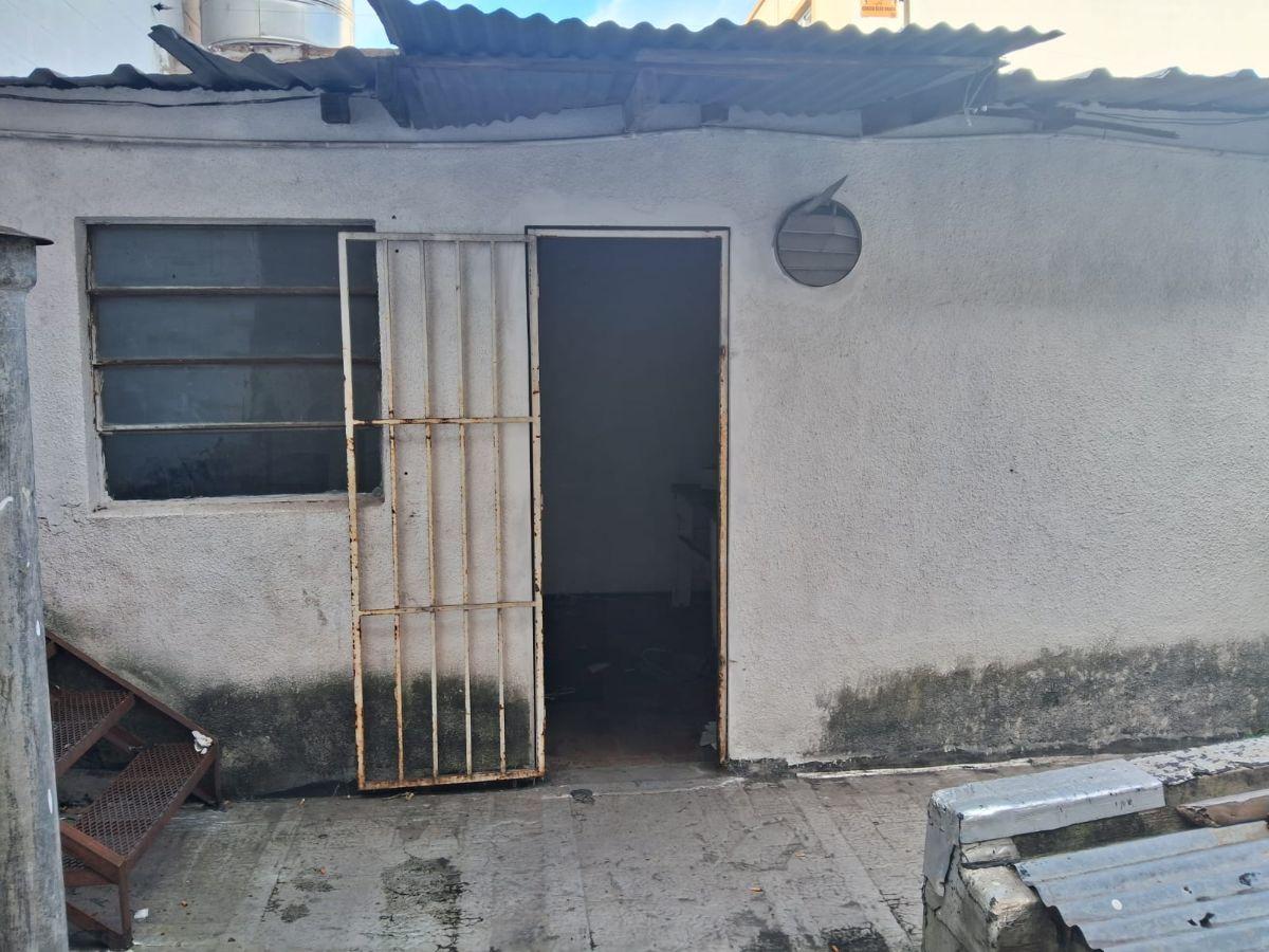 Foto de Galpon de 500 m² con oficinas en alquiler en Lomas del Mirador, imagen 5