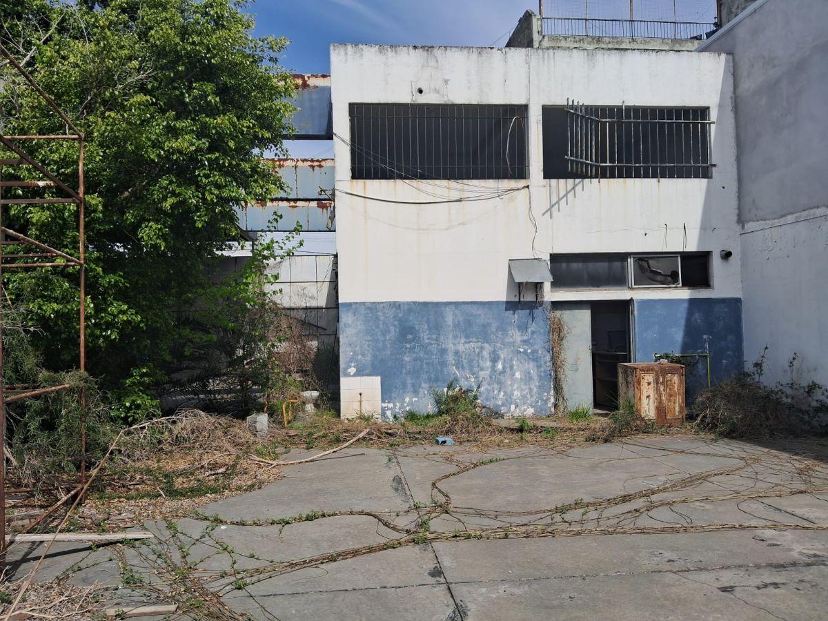 Foto de Galpon (Ex estacion de servicio) de 1200 m² en venta en Moron, imagen 4