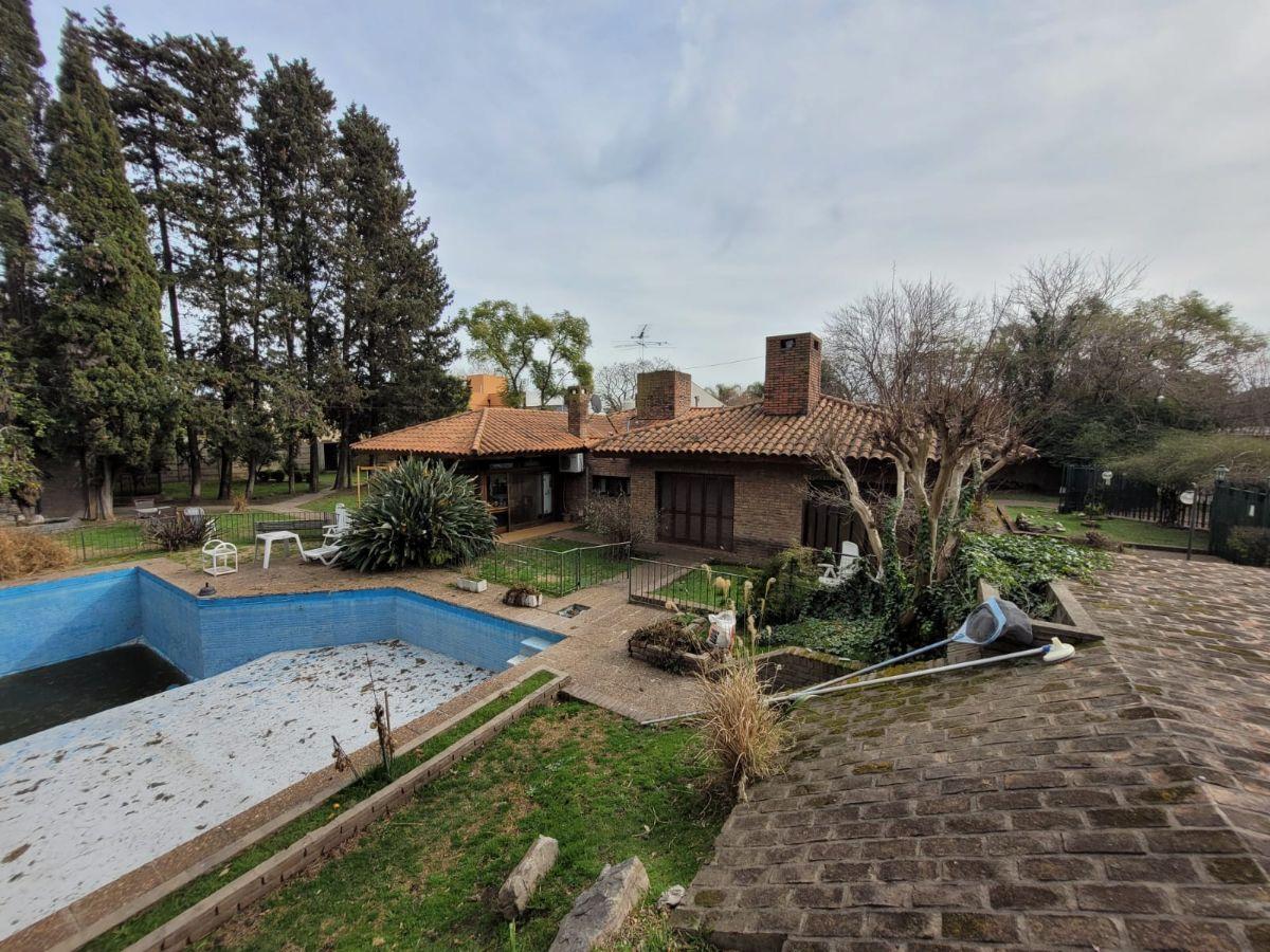 Foto de Casa quinta de 400mts cub. en Moreno, imagen 1