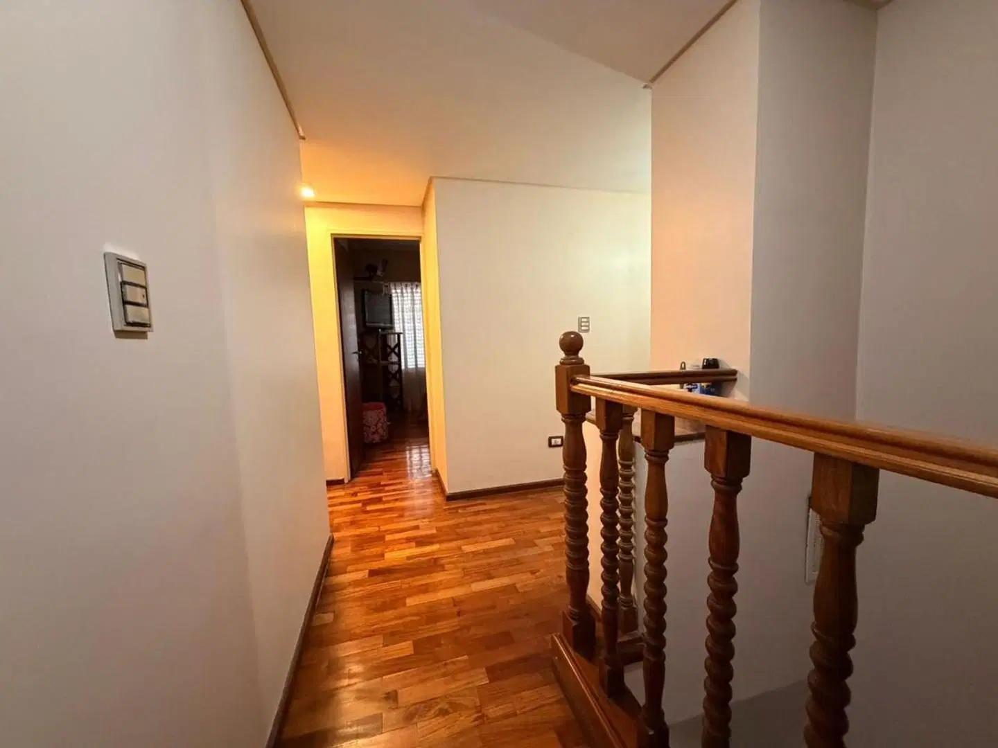 ALQUILER CASA DE 6 AMBIENTES CON DOBLE COCHERA PISCINA FONDO 2