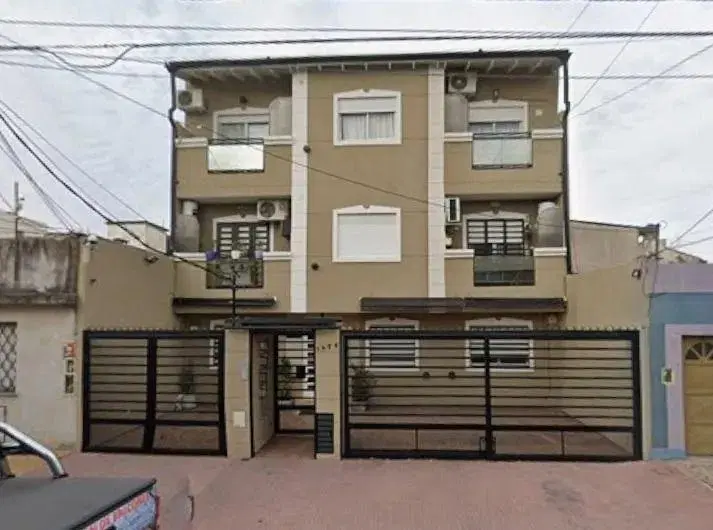 Departamento 2 Ambientes + Altillo - Al Frente Con Balcon 2