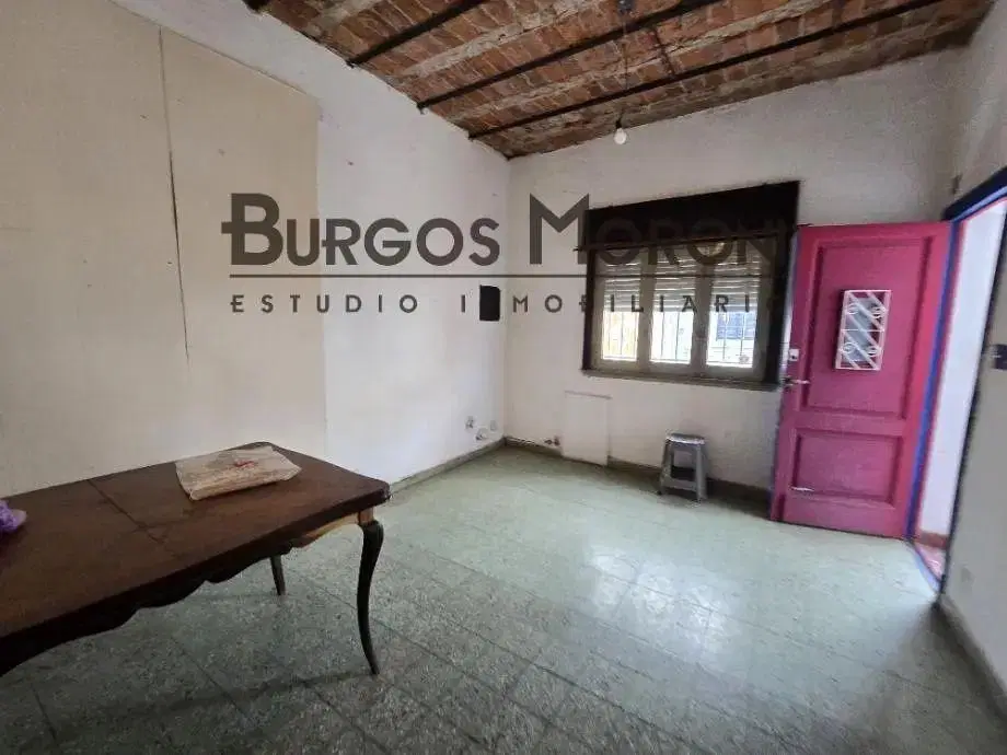 Casa De 5 Ambientes Multifamiliar A Reciclar - Oportunidad 1