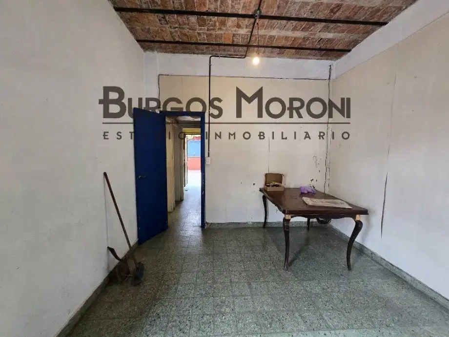 Casa De 5 Ambientes Multifamiliar A Reciclar - Oportunidad 3