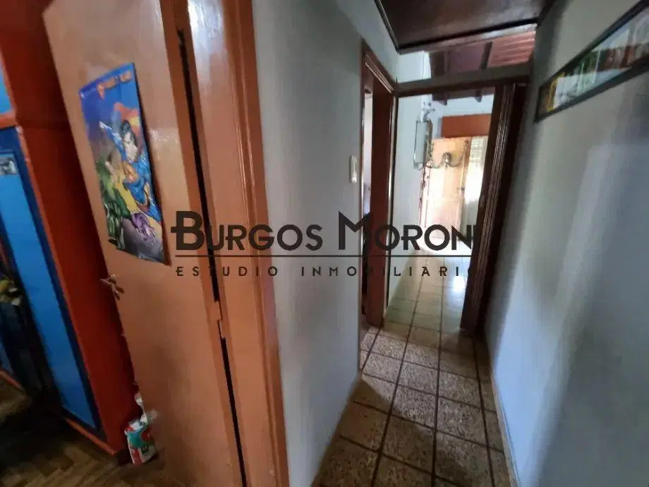 Casa De 5 Ambientes Con Cochera Y Jardin Al Frente - Apto Credito 5
