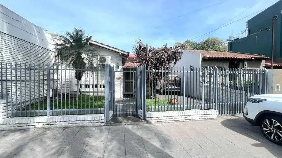 Casa En Venta En Caseros 4