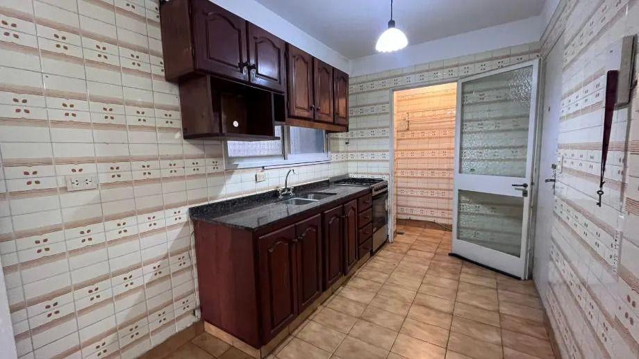 Foto de ¡NUEVO INGRESO EN ALQUILER! Espectacular 4 Ambientes al Frente en Floresta, imagen 3