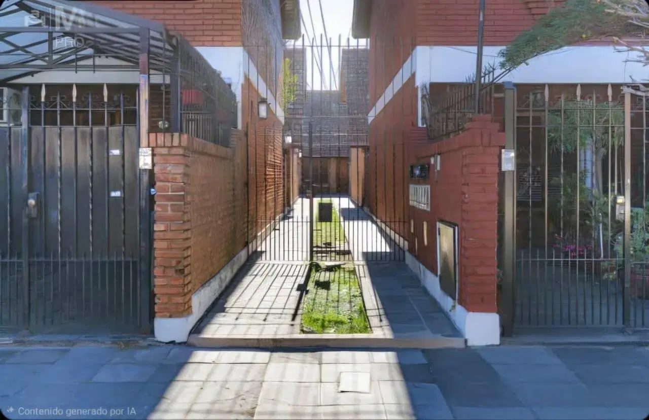 VENTA CASA DUPLEX DE 2 AMBIENTES AL CONTRAFRENTE CON PATIO PROPIO EN RAMOS MEJIA 2