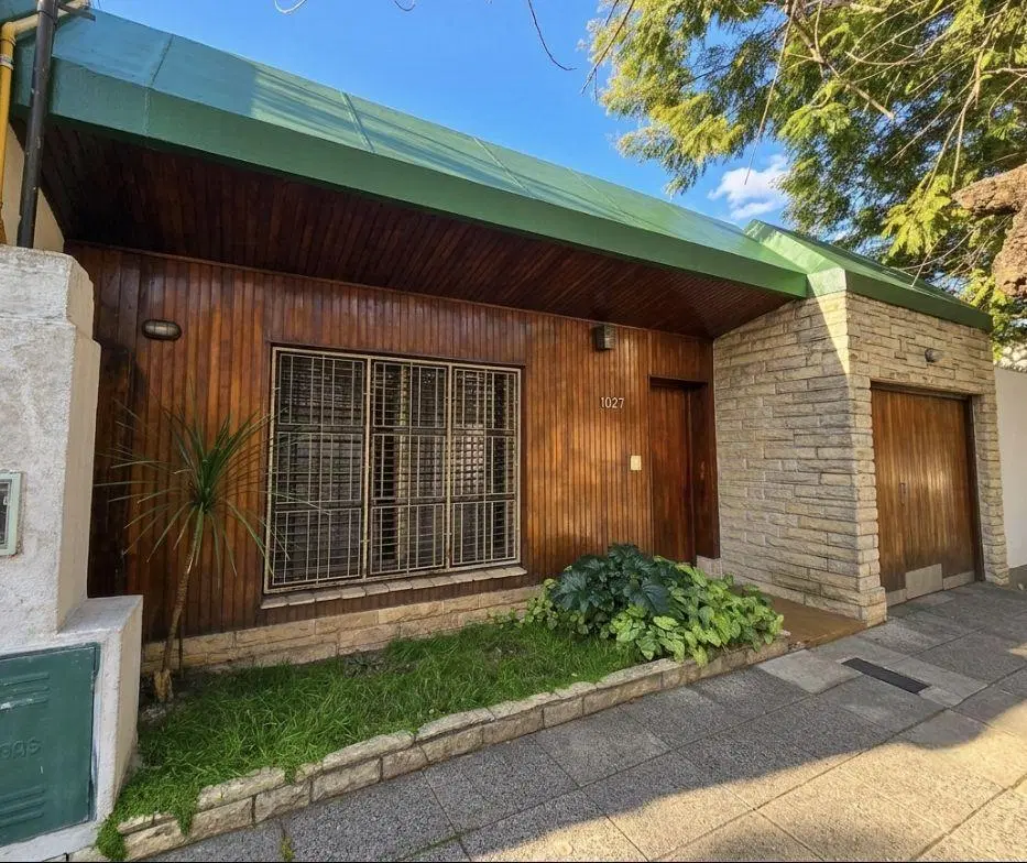 VENTA CASA DE 4 AMBIENTES, FONDO LIBRE, GARAGE, PARRILLA, RAMOS MEJIA 2
