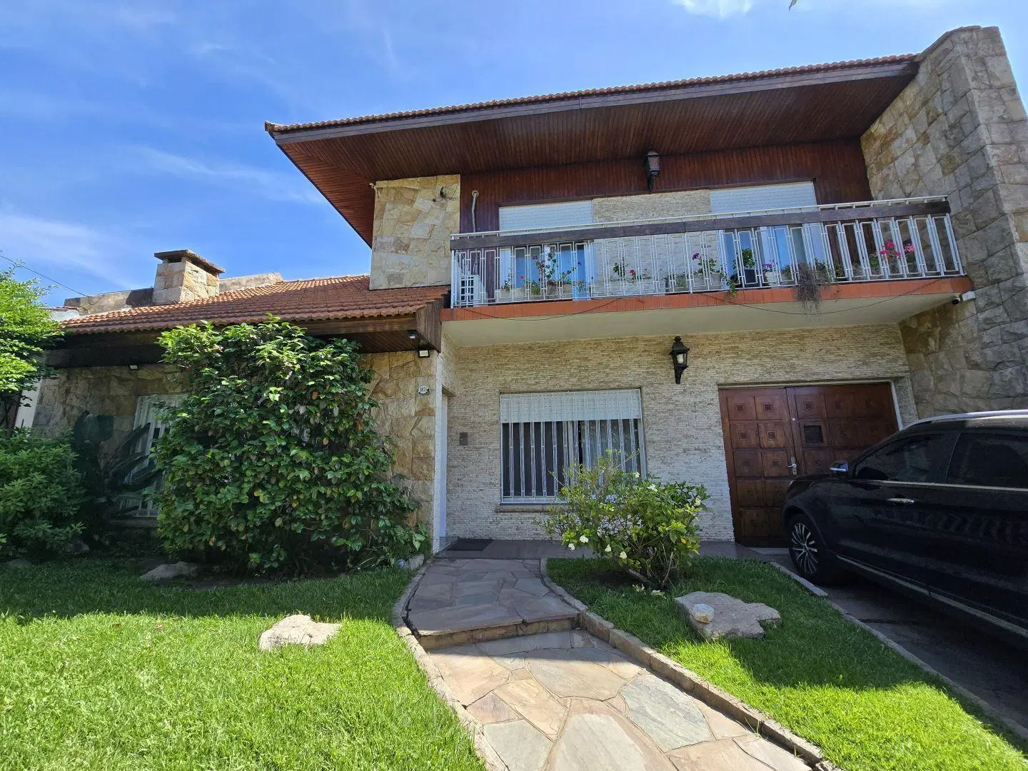 Venta casa de 6 ambientes en dos plantas con fondo libre y quincho, Ramos Mejia 4