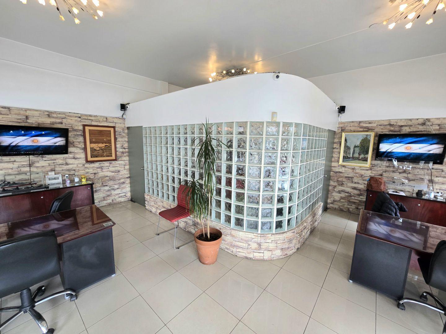 Foto de ALQUILER LOCAL COMERCIAL EN ESQUINA CENTRICO RAMOS MEJIA. 50MT APROX, imagen 2