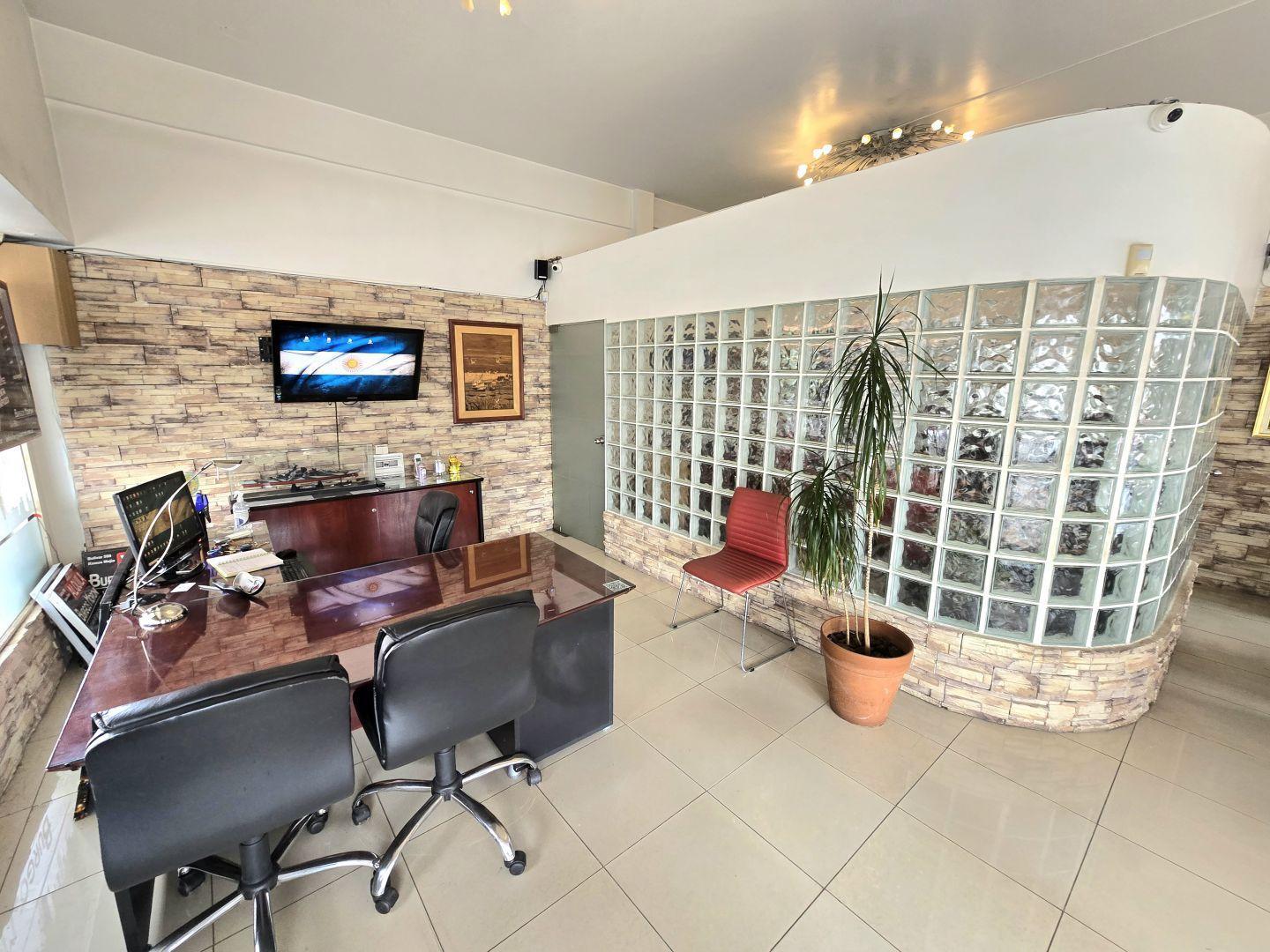 Foto de ALQUILER LOCAL COMERCIAL EN ESQUINA CENTRICO RAMOS MEJIA. 50MT APROX, imagen 3