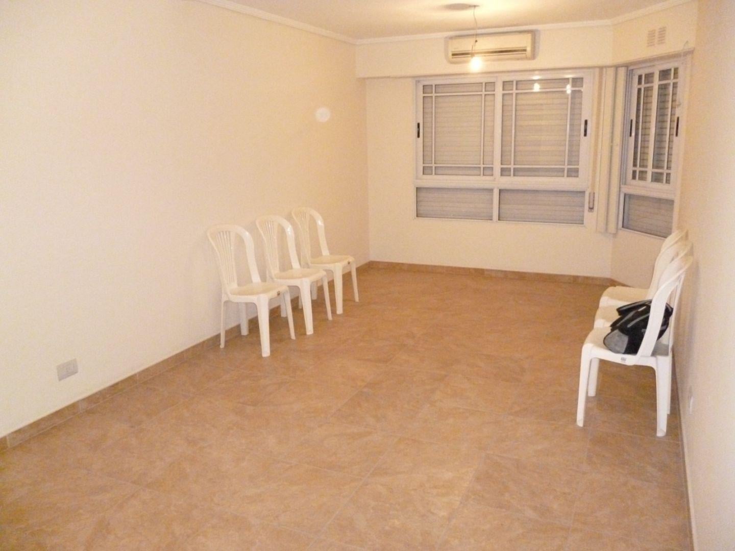 Foto de Alquiler de Departamento 3 Ambientes al Frente con Balcón, Ramos Mejía., imagen 1