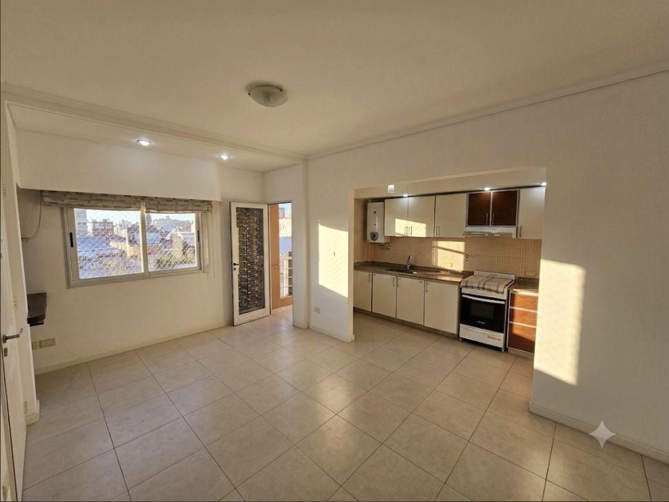 Foto de ALQUILER, DEPARTAMENTO 2 AMBIENTES SEMIPISO CON BALCON, CENTRICO, RAMOS, imagen 1