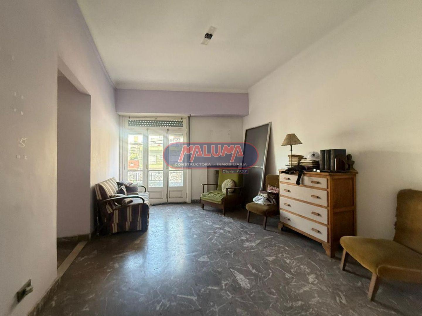 Departamento 3 ambientes. | Av. Rivadavia al 11000