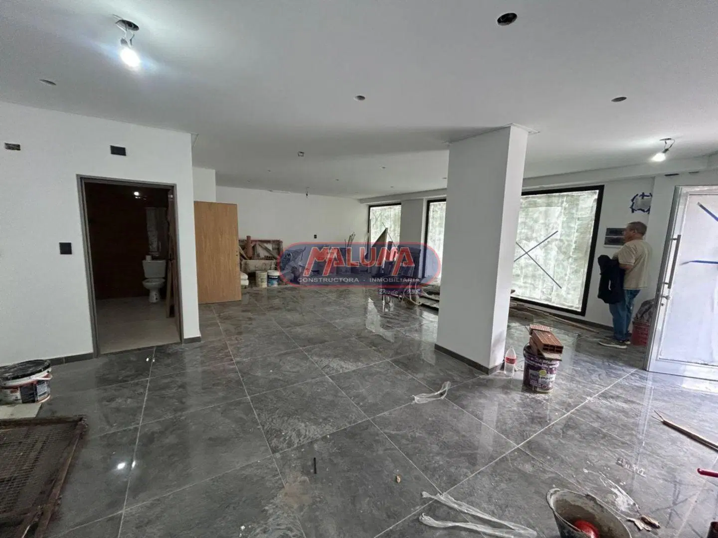 Local . | Av. Emilio Castro al 6100 3