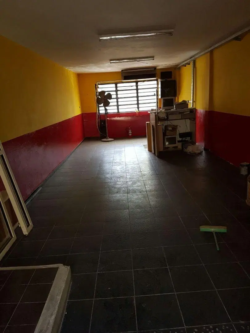 Local . | Ibarrola al 7100 3