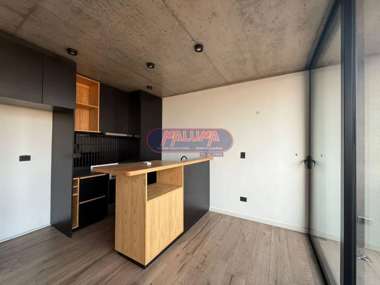Departamento 2 ambientes. | Av. Pres. Perón al 2200 4