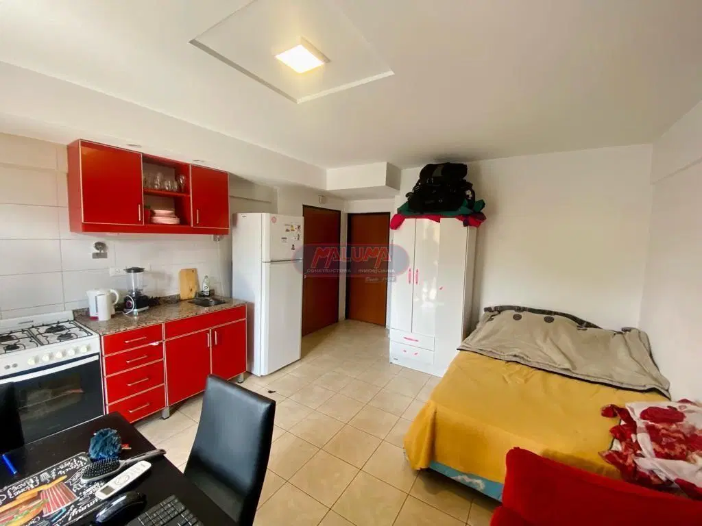 Departamento monoambiente. | Av. Rivadavia al 10700 2