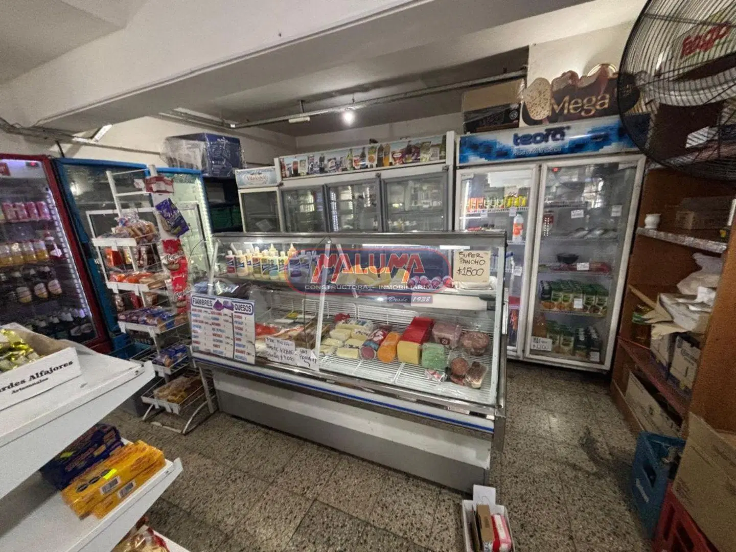 Local . | Av. Olivera al 1100 4