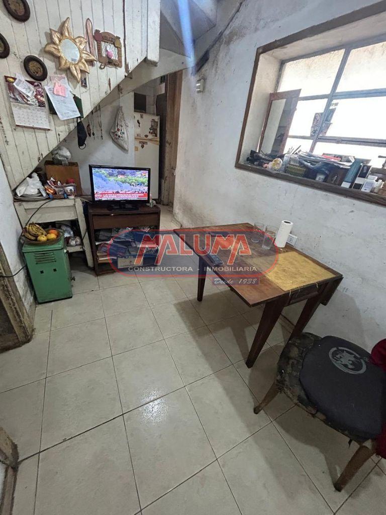 Foto de CASA EX MUNICIPAL EN ESQUINA - A RECICLAR, imagen 3