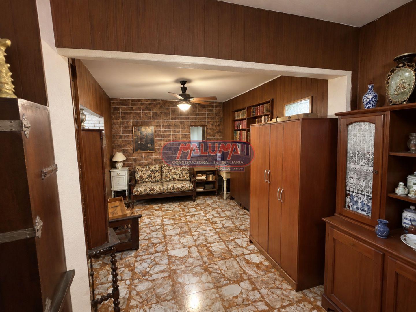 Foto de CASA 5 AMBIENTES EN VENTA - FLORESTA, imagen 2