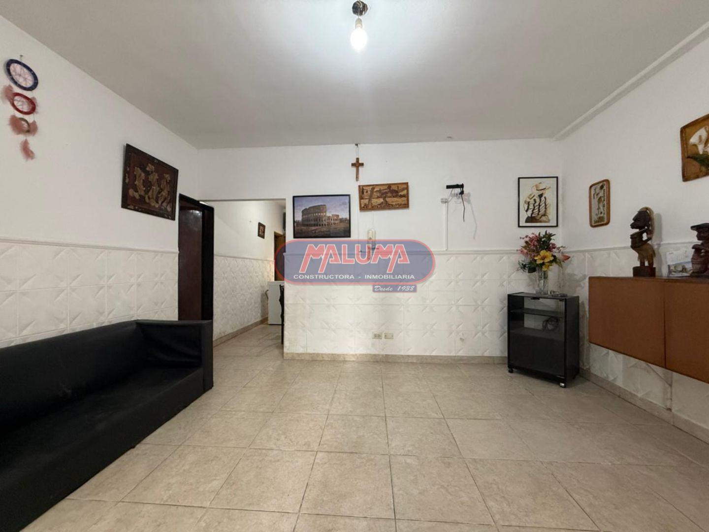 Foto de CASA DE 4 AMBIENTES CON COCHERA Y PATIO EN VENTA, imagen 3