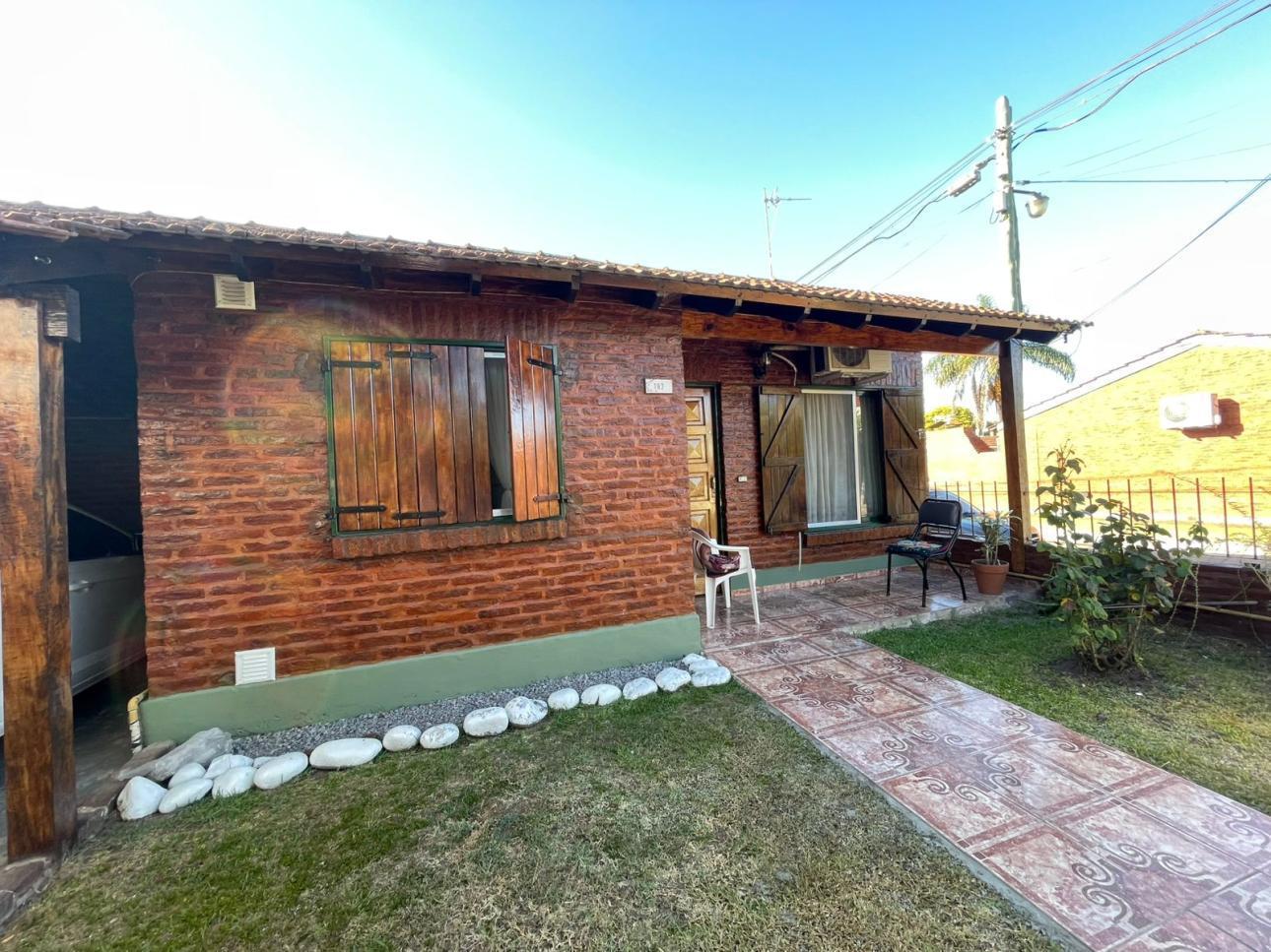 Casa con local en esquina