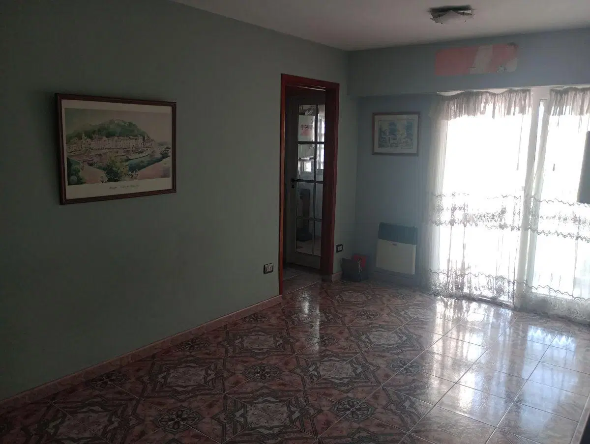 Departamento de 72 m² con 2 dormitorios en alquiler en Banfield 5