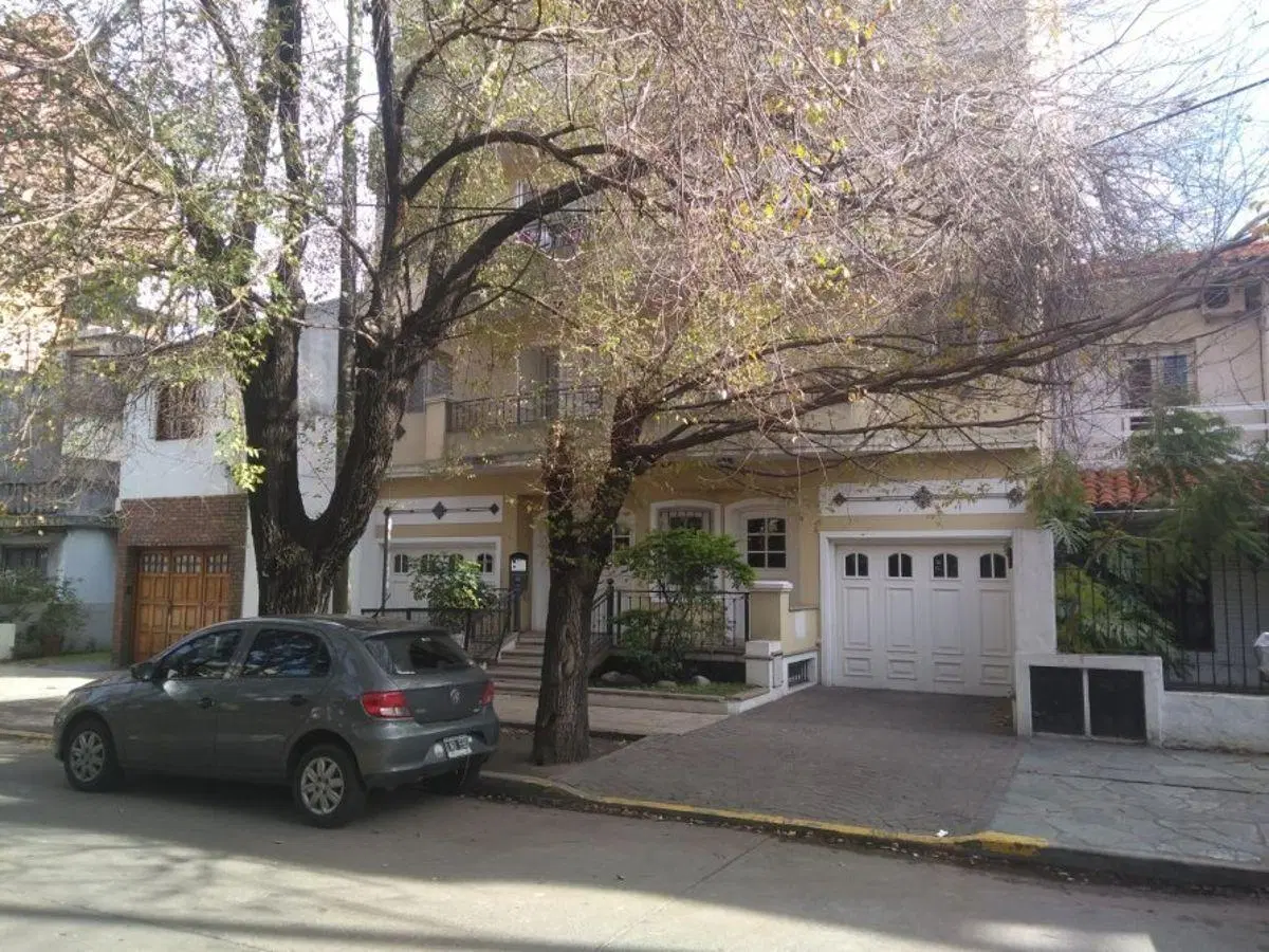 Departamento de 85 m² en alquiler en Adrogué con balcón 5