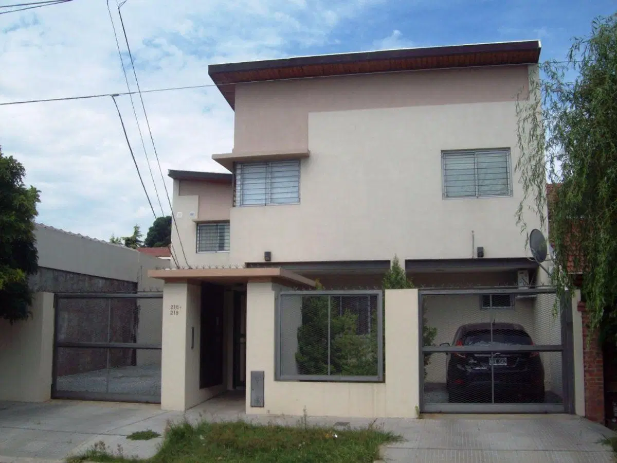 Departamento de 60 m² con 2 dormitorios en alquiler en Luis Guillón 4