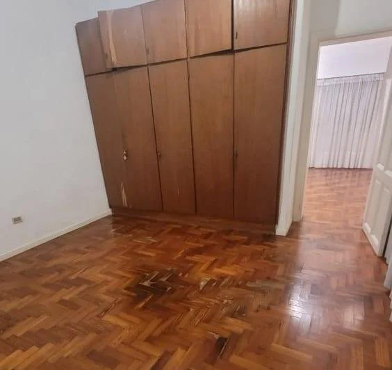 CASA EN ALQUILER BARRACAS  4 AMBIENTES 2 COCHERAS 2 BAñOS Y TERRAZA  4