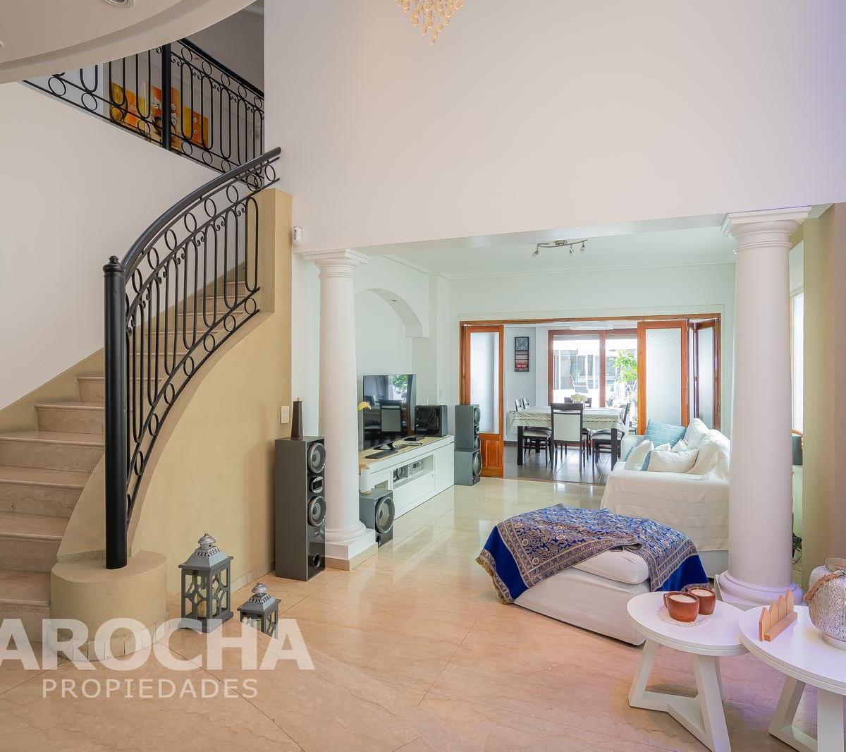 Casa en Bernal - Venta