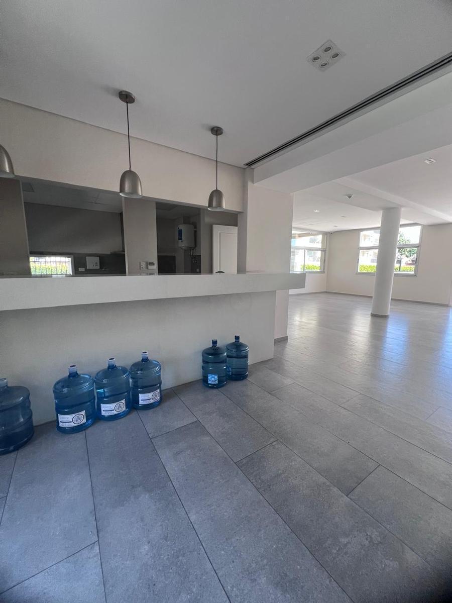 Foto de Departamento en venta 4 ambientes en bernal Klover Barrio Pa, imagen 3
