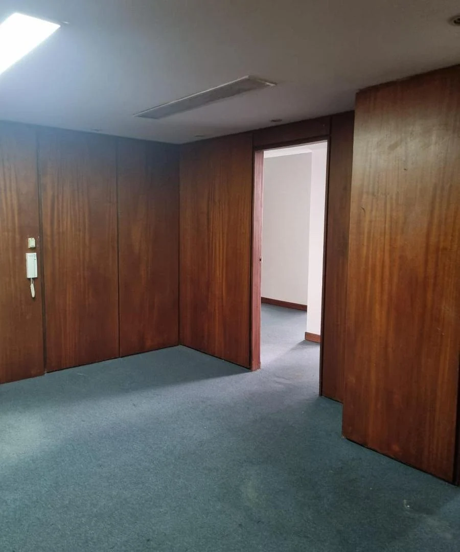Alquiler de oficina 144 m2 con 2 cocheras