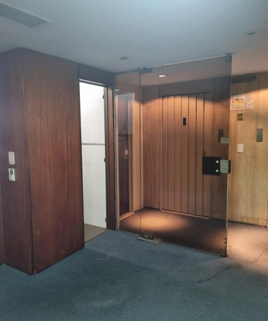 Foto de Alquiler de oficina 144 m2 con 2 cocheras, imagen 2