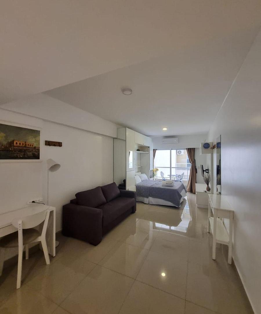 Departamento monoambiente en alquiler con cochera todo incluido