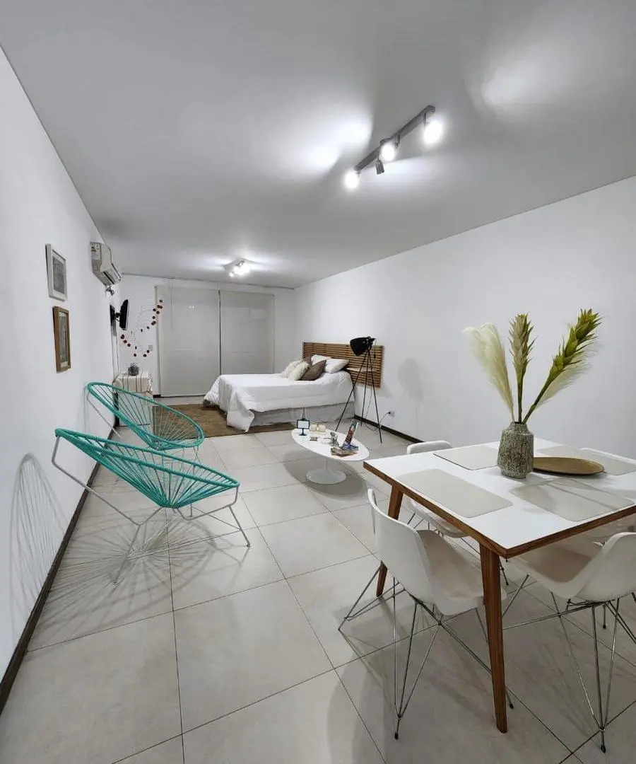 Amplio monoambiente 50 m2 totales con balcón en Recoleta 1