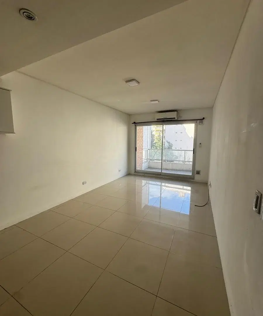 Venta Departamento de 3 ambientes con cochera fija y cubierta APTO CREDITO 3