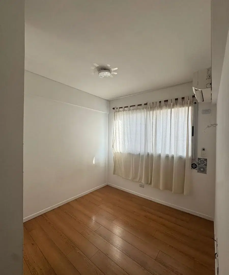 Venta Departamento de 3 ambientes con cochera fija y cubierta APTO CREDITO 1