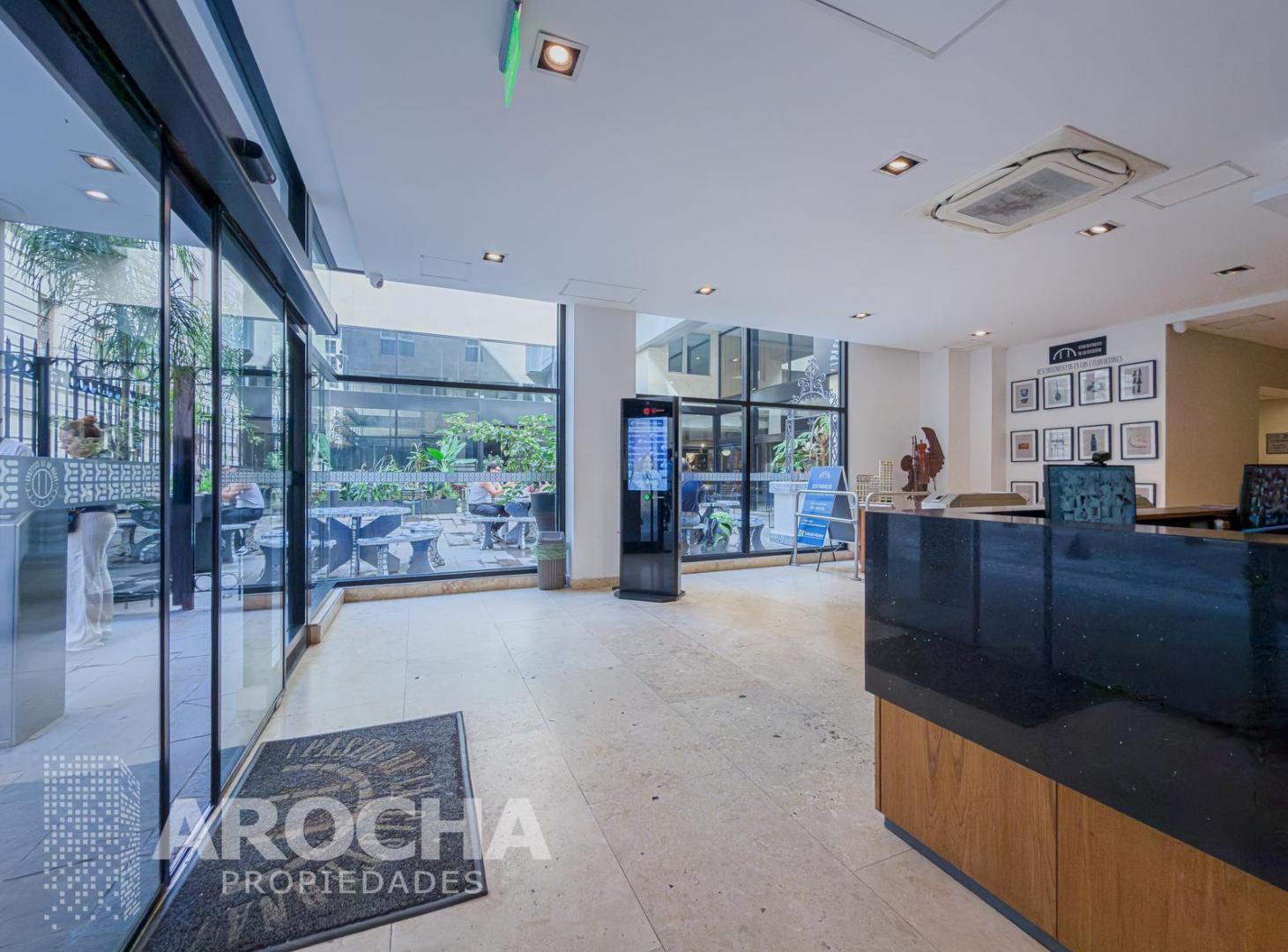 Foto de DISPONIBLE EN VENTA Y ALQUILER TEMPORARIO MONOAMBIENTE C/COCHERA.32M2, imagen 1