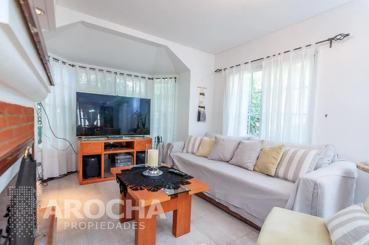 3 dormitorios con pileta y jardin alquiler anual. 2