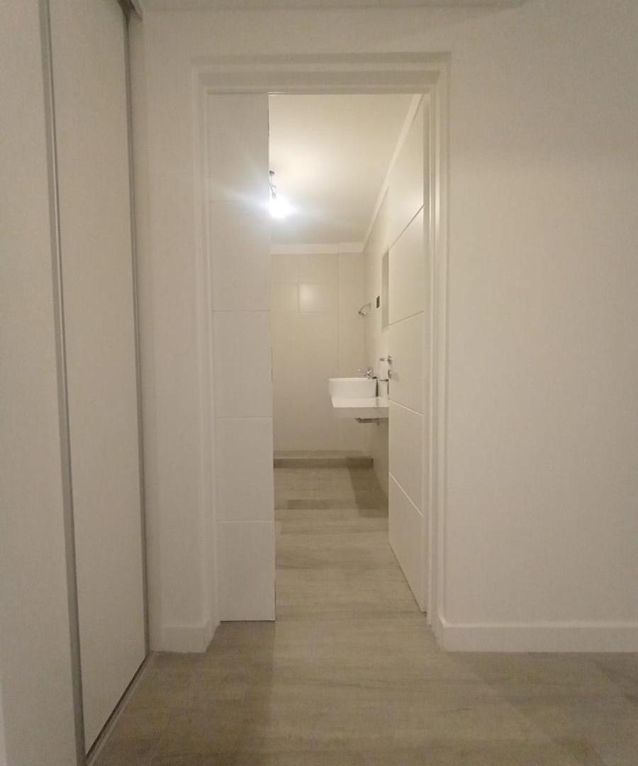 Foto de Alquiler Departamento 2 ambientes con cochera en Villa Ortuzar a, imagen 3