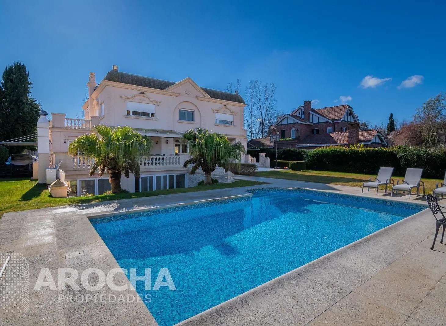 Casa en Abril Club De Campo 3