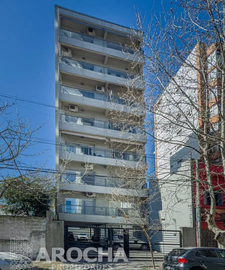 Piso 3 ambientes en venta con 2 baños completos en Quilmes centro 5