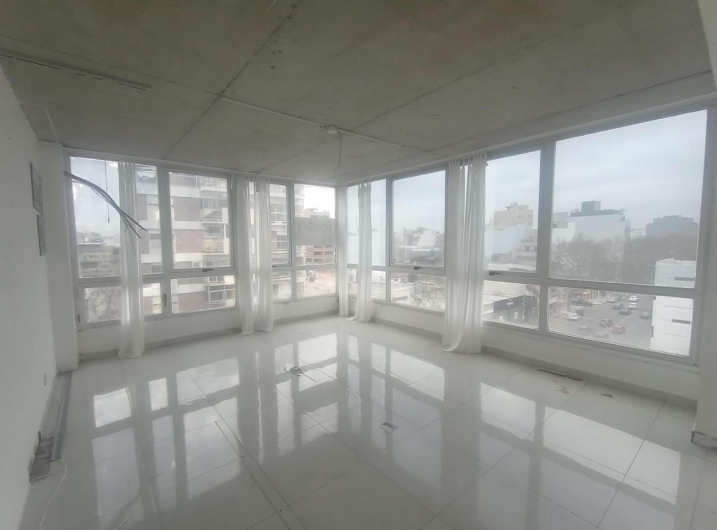 Foto de VENTA / ALQUILER Oficina en Flores - Muy luminoso, imagen 3