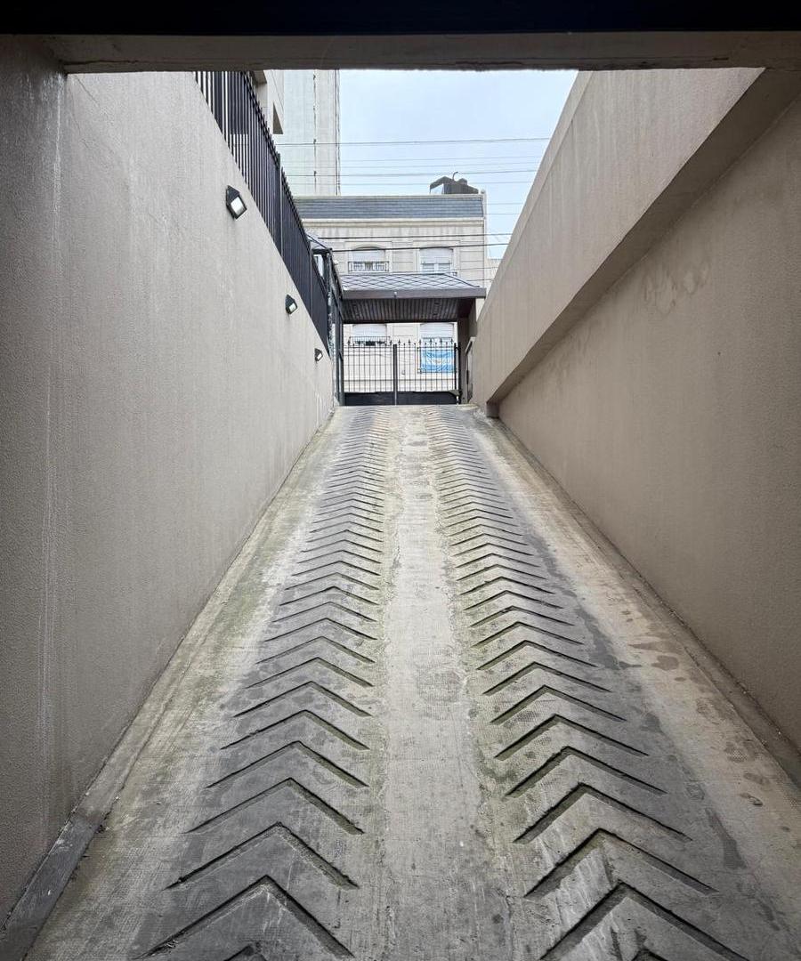Foto de Cochera en venta Quilmes Centro Videla y Alvear, imagen 3