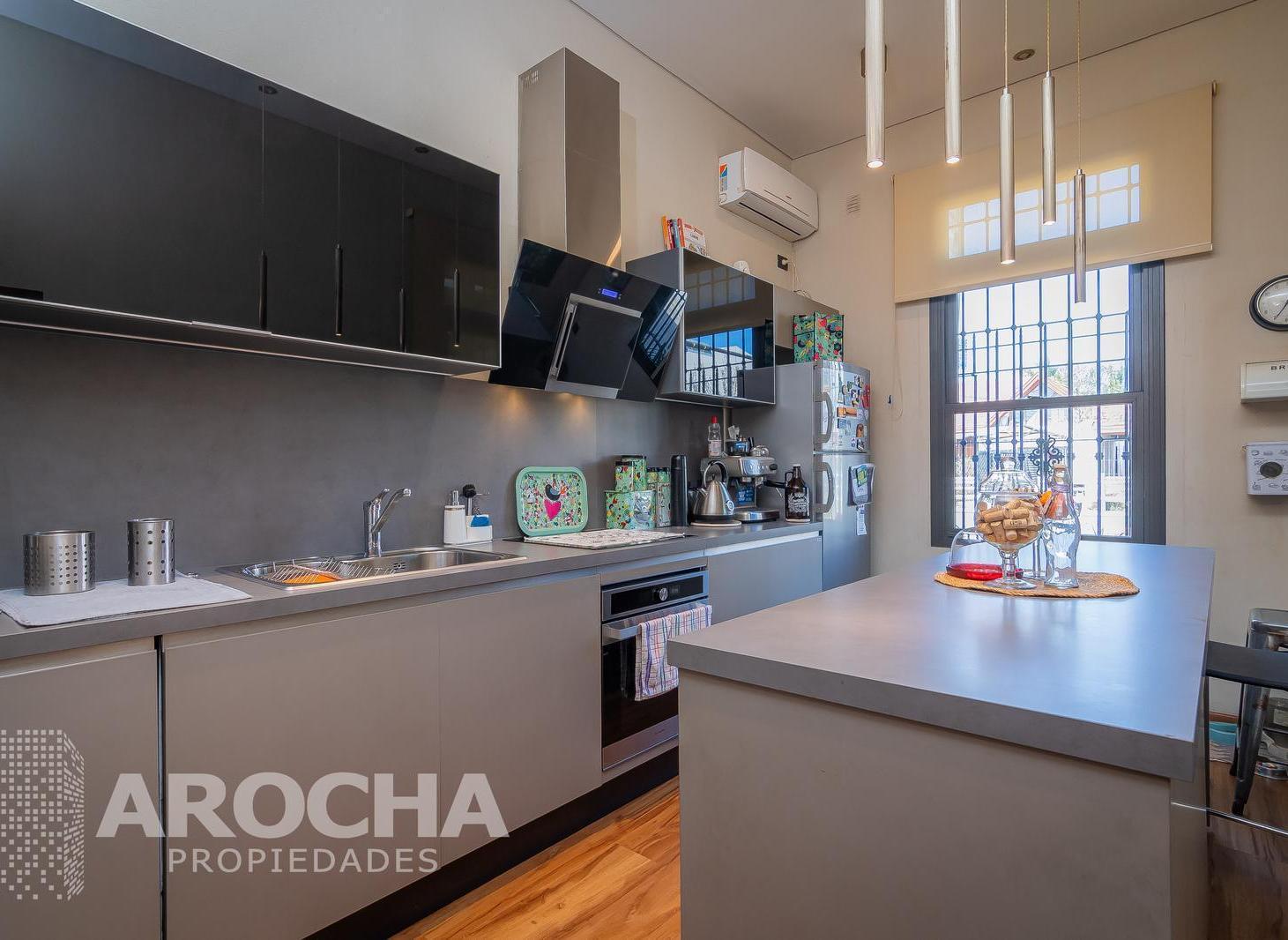 Foto de Casa en venta quilmes centro con garage y pileta, imagen 2