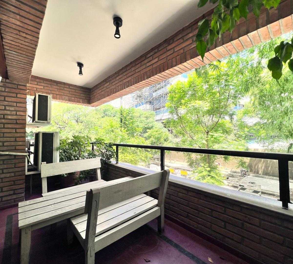 Piso de 6 Ambientes en Barrio Parque, 2 Cocheras! 4